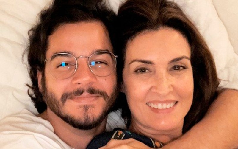 Fátima Bernardes tem gravidez de novinho exposta aos 58 anos e filho mais velho sai de casa às pressas