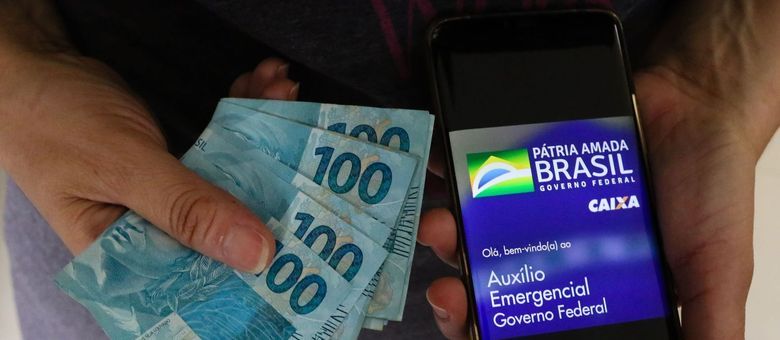 Governo paga Auxílio Emergencial retroativo de até R$ 2.400; veja se você tem direito