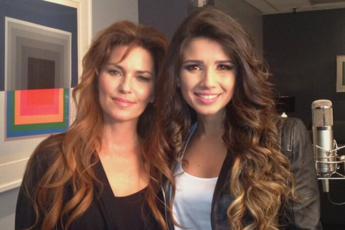 Paula Fernandes reencontra Shania Twain após parceria de sucesso. (Foto: Reprodução/Lastfm)