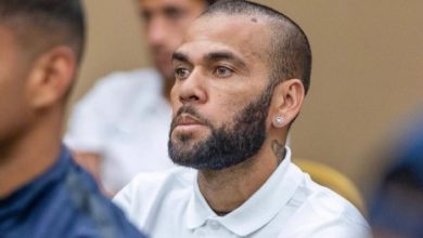 Ex de Daniel Alves sai em defesa do atleta após visitá-lo na prisão: ‘Sabemos que ele é inocente’