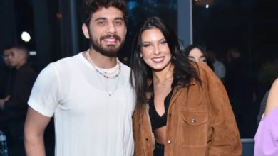 Gustavo Mioto e Ana Castela são flagrados aos beijos em festa