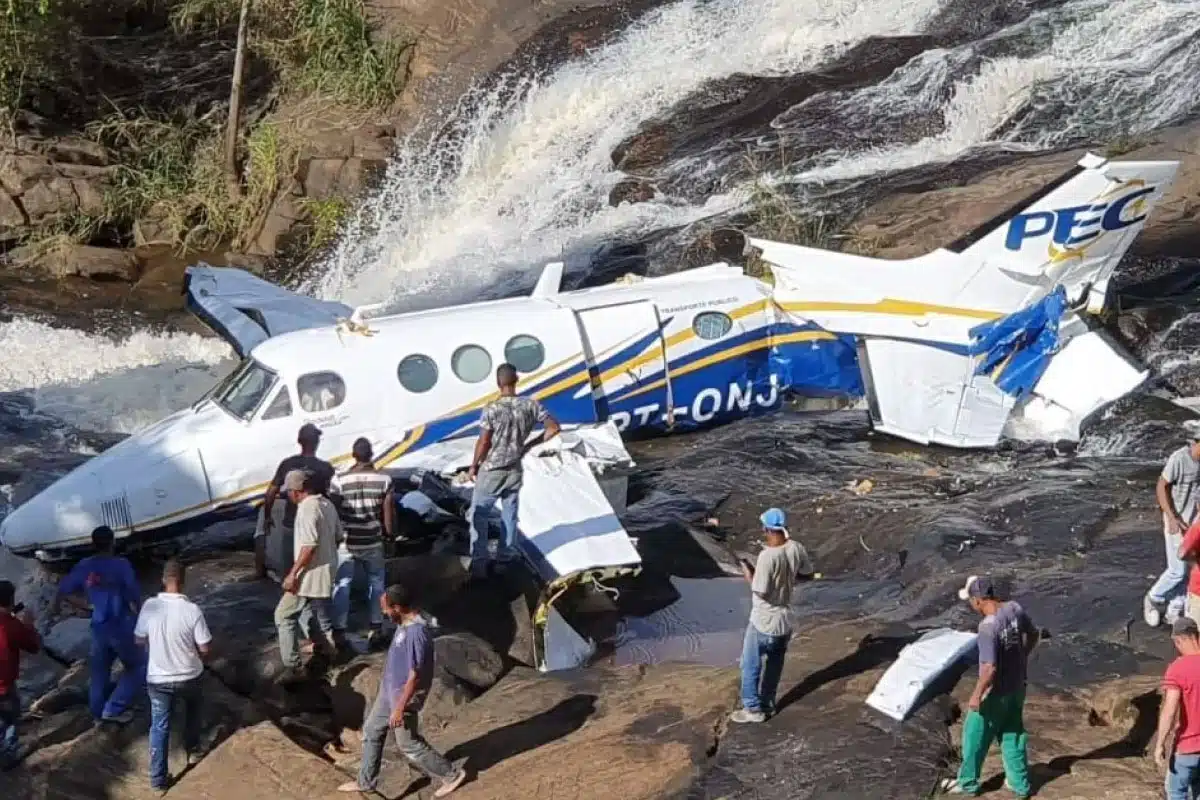 Foto do momento exato do acidente que matou Marília Mendonça é divulgado (Foto: Reprodução/Metrópoles/YouTube)