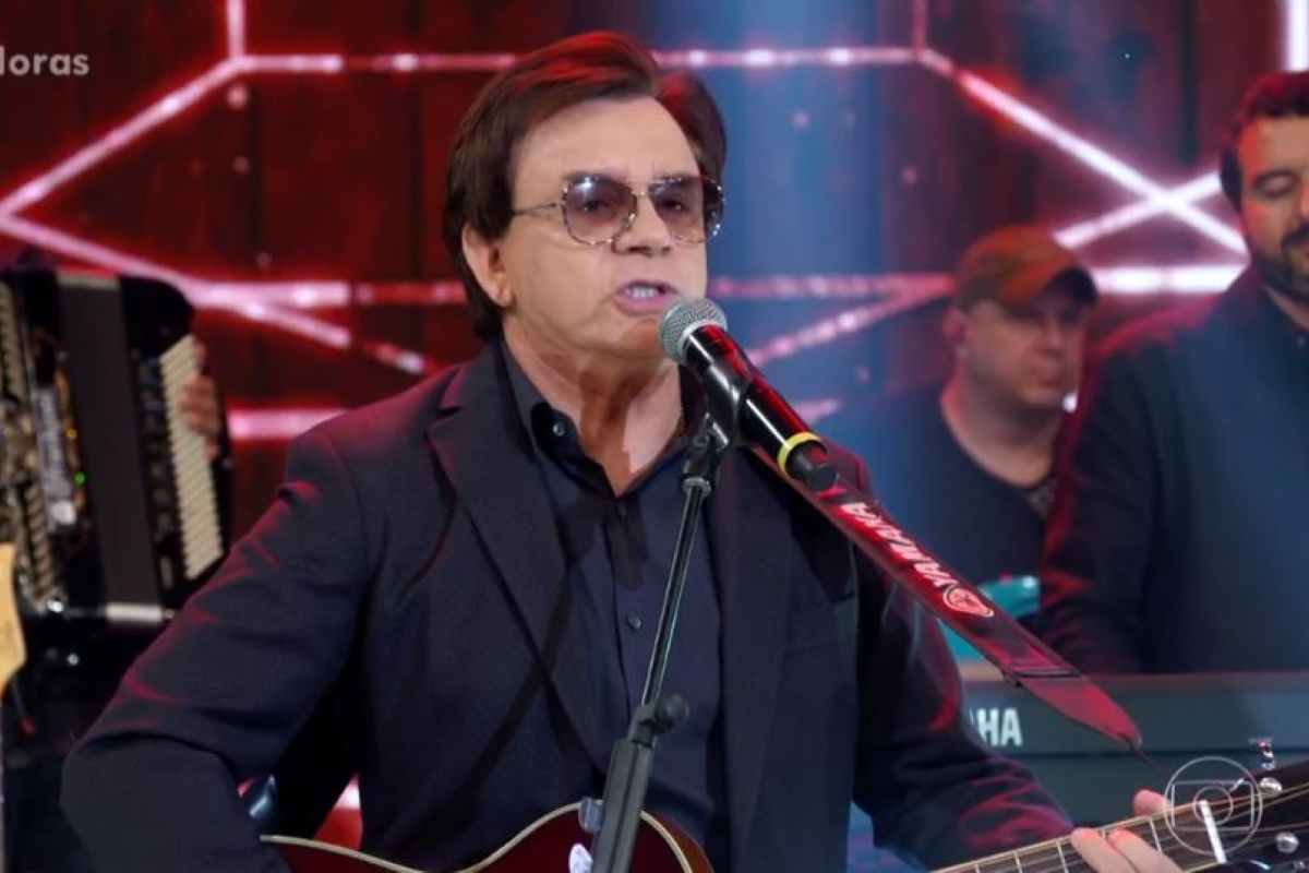 O cantor sertanejo Chitãozinho durante participação no Altas Horas (Foto: Reprodução/Globo)