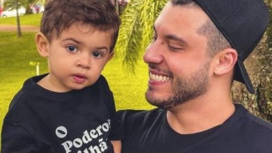 Filho de Marília Mendonça faz pose e semelhança encanta a web