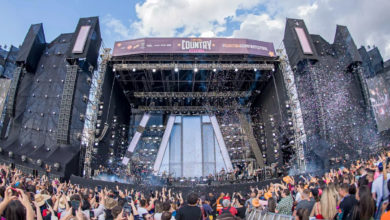 Curitiba Country Festival se torna palco de futo de celulares