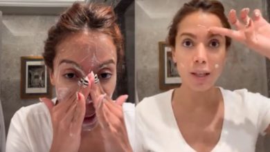 Anitta realiza live fazendo skincare e diz que produto foi feito com seu próprio sangue: ‘faz um creminho’