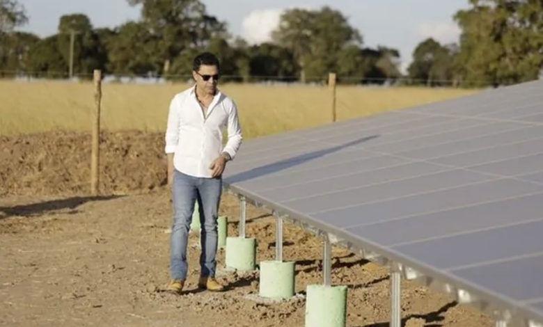 Zezé di Camargo inaugura usina solar na fazenda “É o Amor”