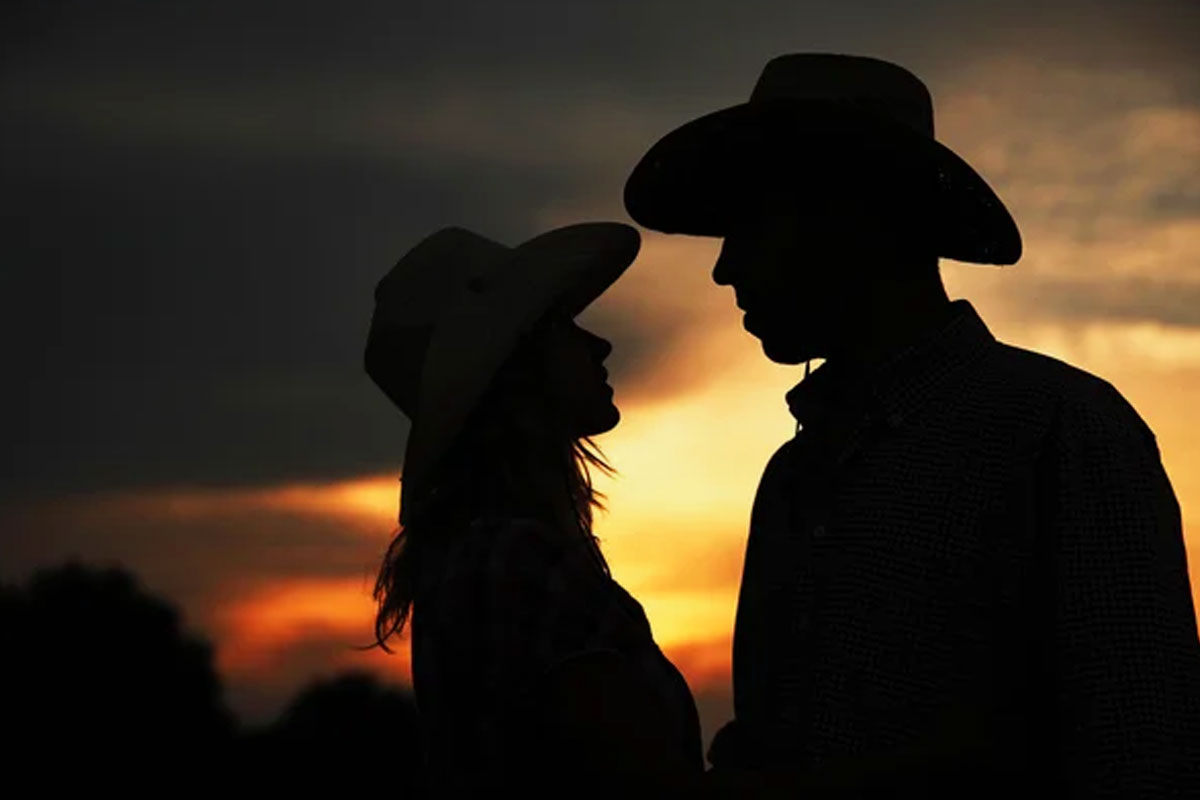 Cantor sertanejo traiu a esposa e teve filho fora do casamento (Arte: Movimento Country)