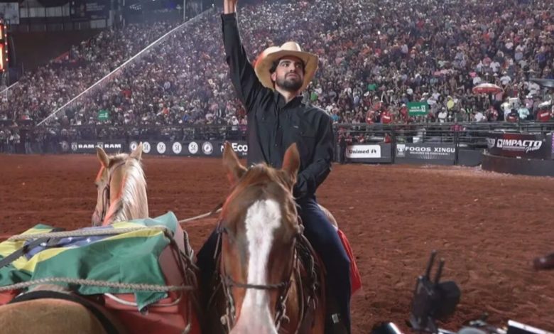 Caio Castro vira astro de rodeio em filme rodado em Barretos