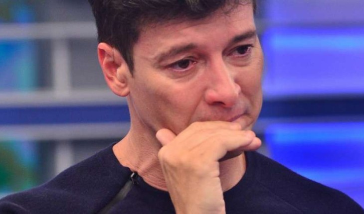 Depois de fim de programa na Record TV, Rodrigo Faro recebe triste notícia