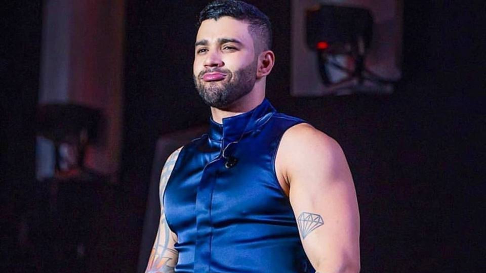 Fã de Gusttavo Lima surpreende com presente em show (Foto: Divulgação)