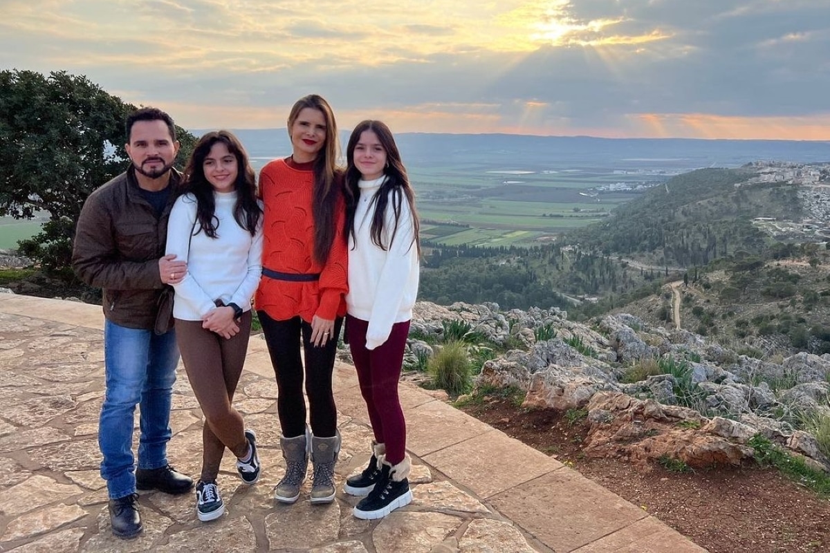 Luciano e a família durante passeio (Foto: Reprodução/Instagram)