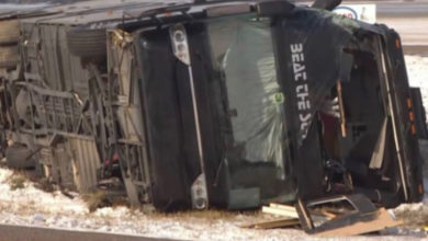 Vídeo: ônibus de famosa cantora capota e deixa várias pessoas feridas; muitos foram hospitalizados às pressas