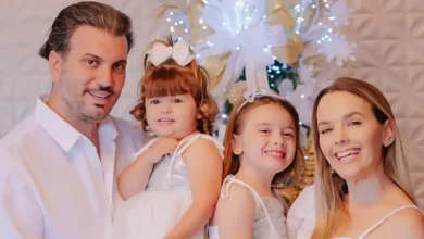 Thaeme celebra amor e família em fotos natalinas encantadoras