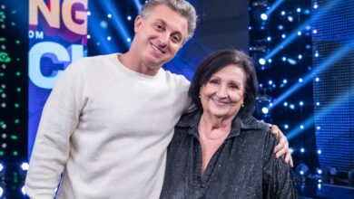 Luciano Huck enaltece Dona Déa no “Domingão” e rebate críticas: “Não aceito desrespeito”