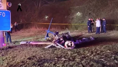 Avião cai ao lado de rodovia e deixa 5 mortos nos EUA; vídeo