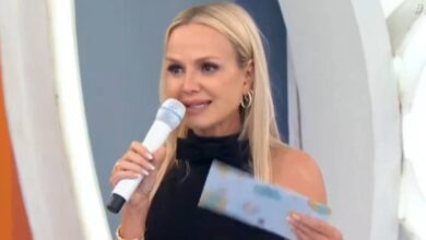 “A gente não aguenta”; Eliana chora ao iniciar despedida de programa no SBT